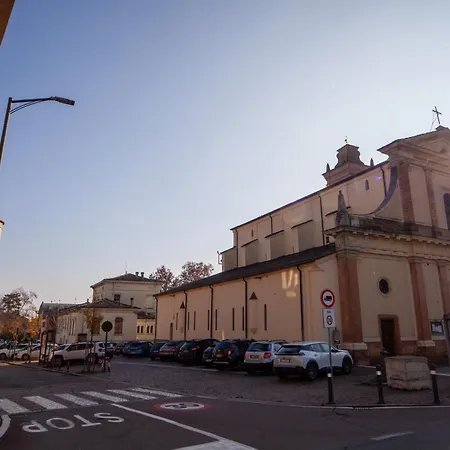 Mentore Maison Prestige Bed & Breakfast 3*